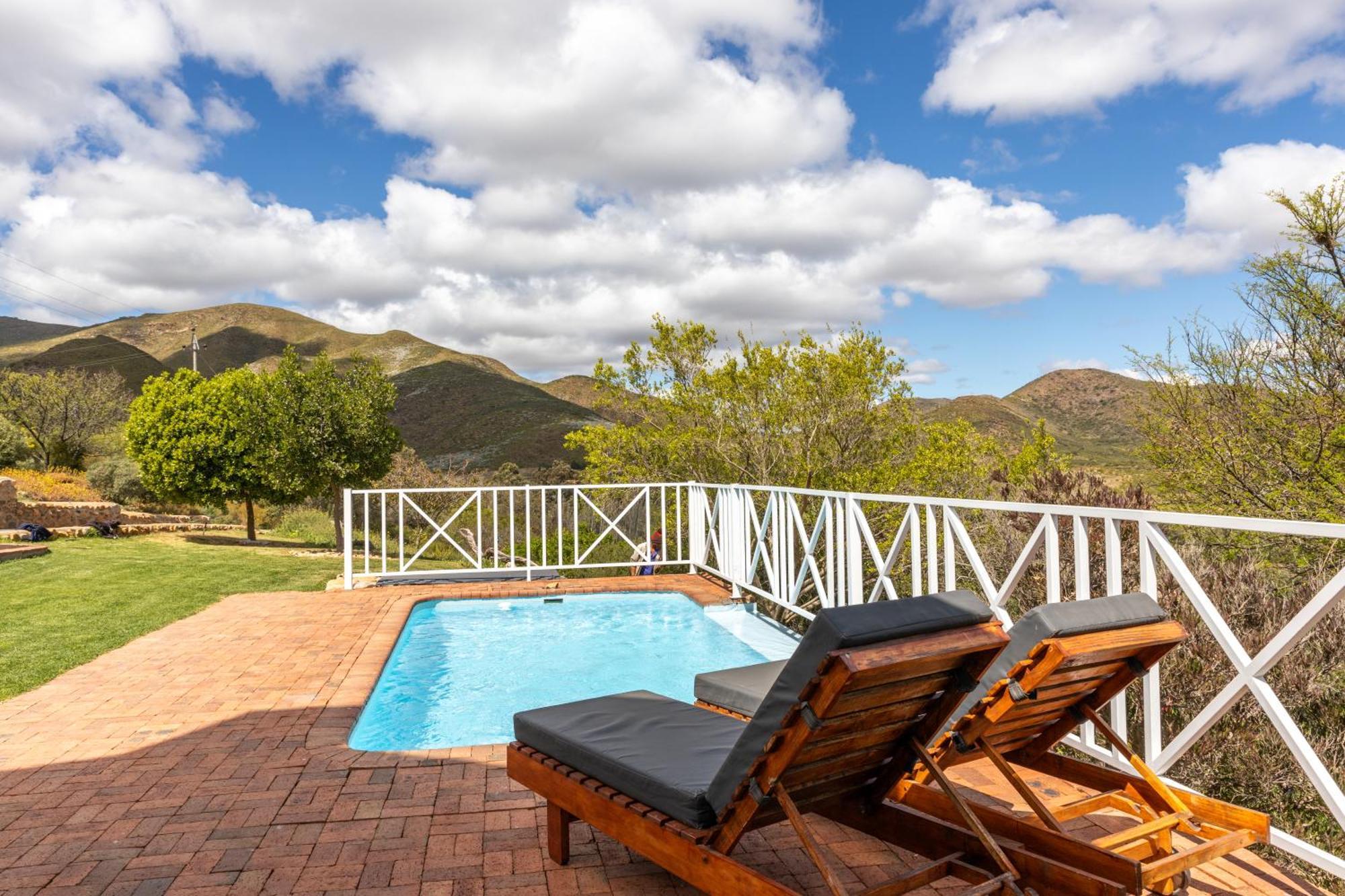 Orange Grove Villa Robertson Exterior photo