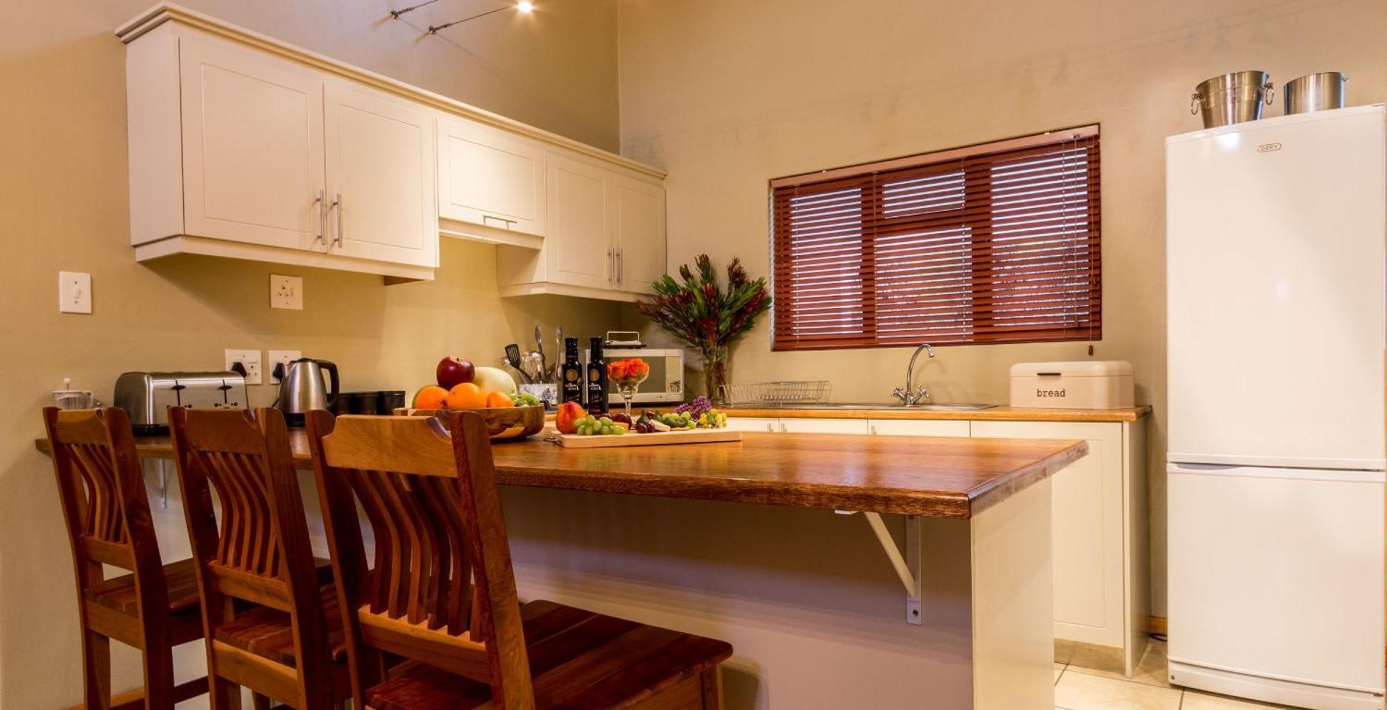 Orange Grove Villa Robertson Room photo