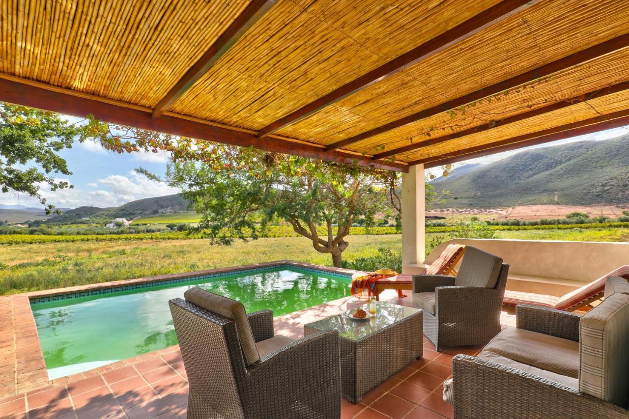 Orange Grove Villa Robertson Exterior photo