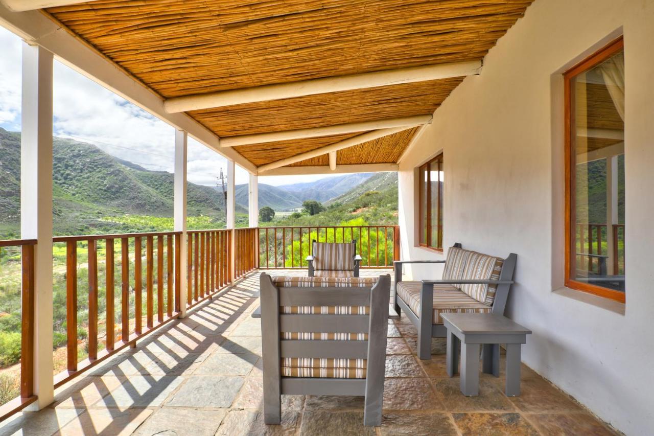 Orange Grove Villa Robertson Exterior photo