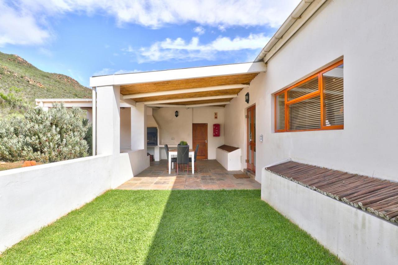 Orange Grove Villa Robertson Exterior photo